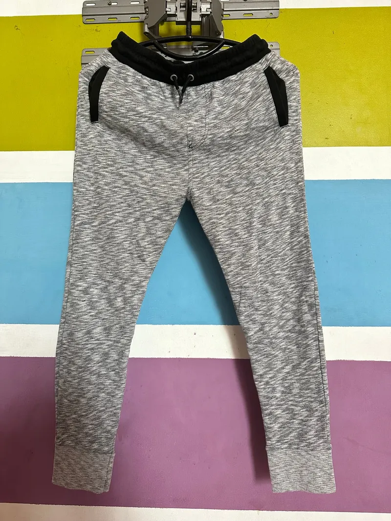H&M Streetwear Sportswear Sweatpants & Joggers Wanita gray photo 1