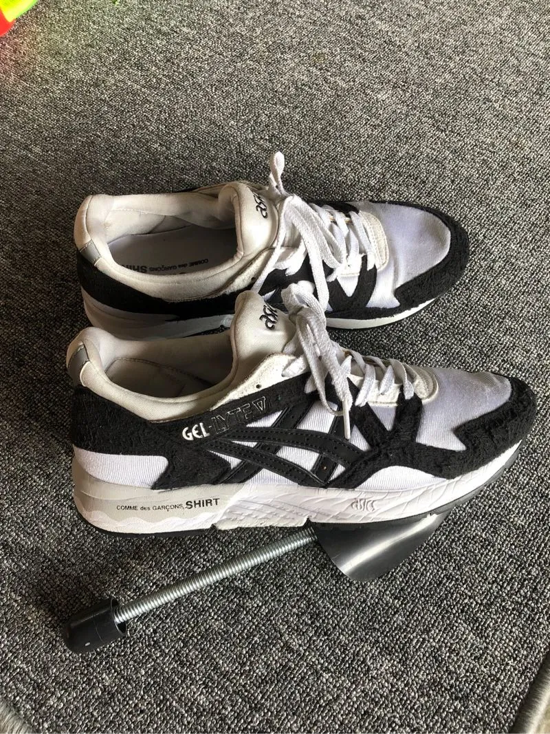 Asics Sportswear Futurist Sneakers Pria white black photo 1