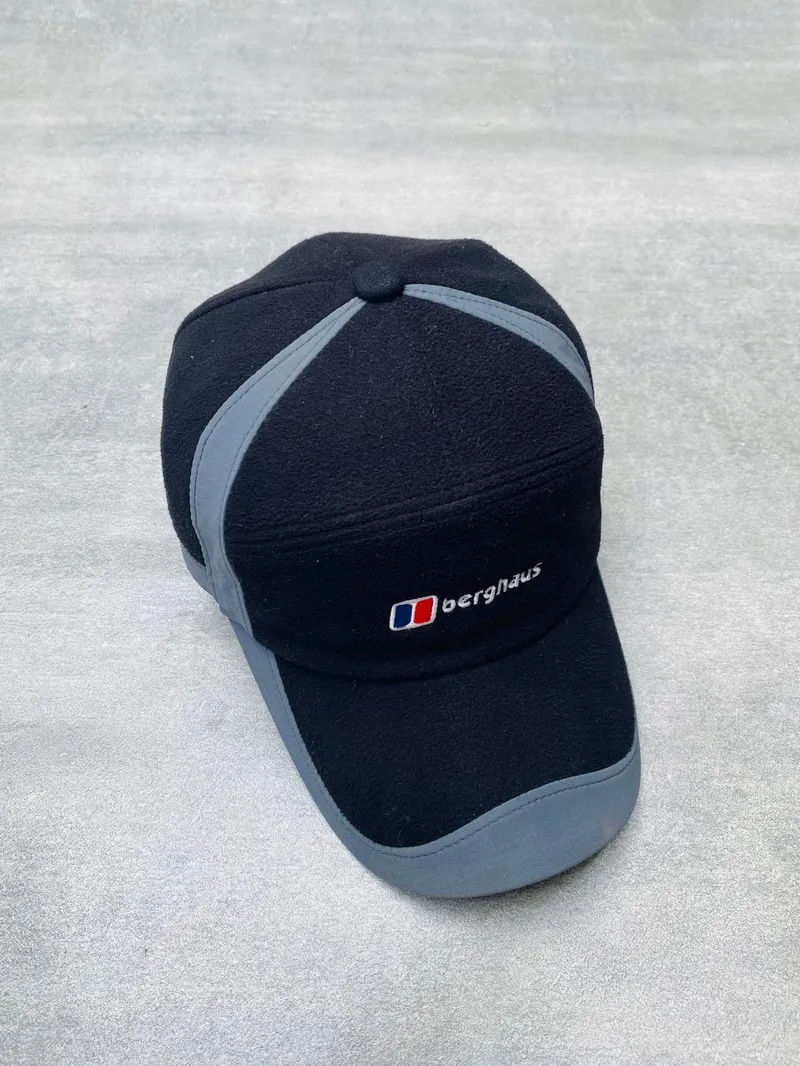 Berghaus Gorpcore Futurist Hat Pria black gray photo 1