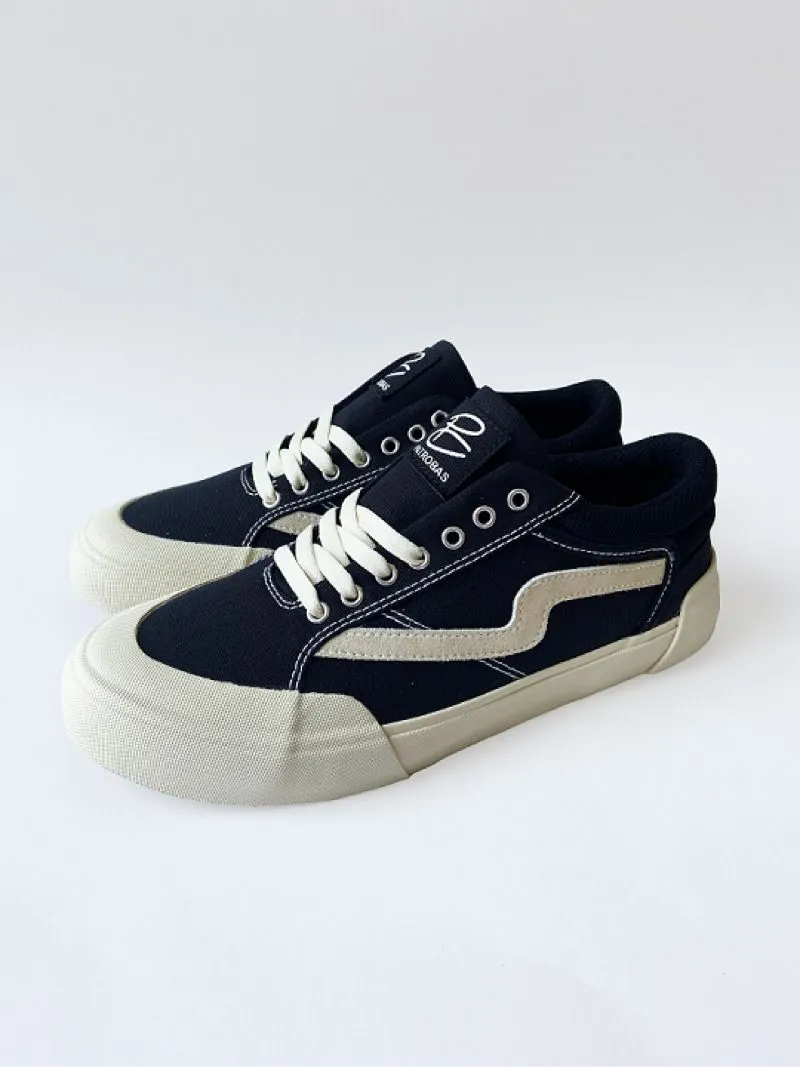 Streetwear Casual Sneakers Pria white black photo 1