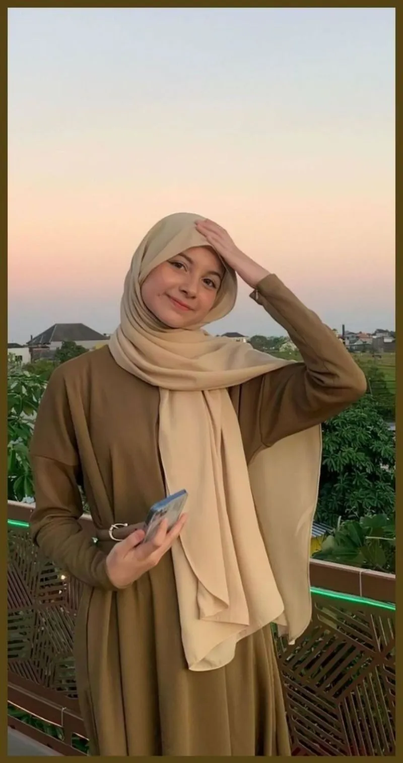 Casual Muslim Hat Wanita cream photo 1