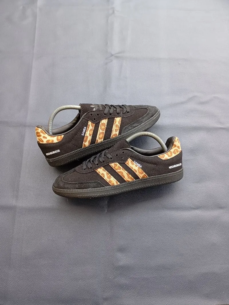 Adidas Casual Sneakers Pria brown black photo 1