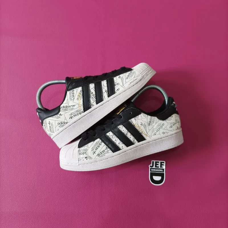 Adidas Streetwear Casual Sneakers Wanita white black photo 1