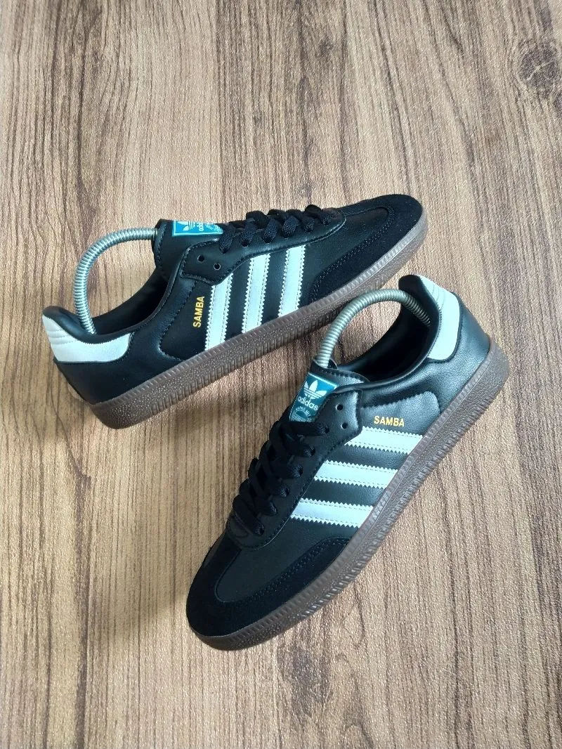 Adidas Casual Sneakers Pria white black photo 1