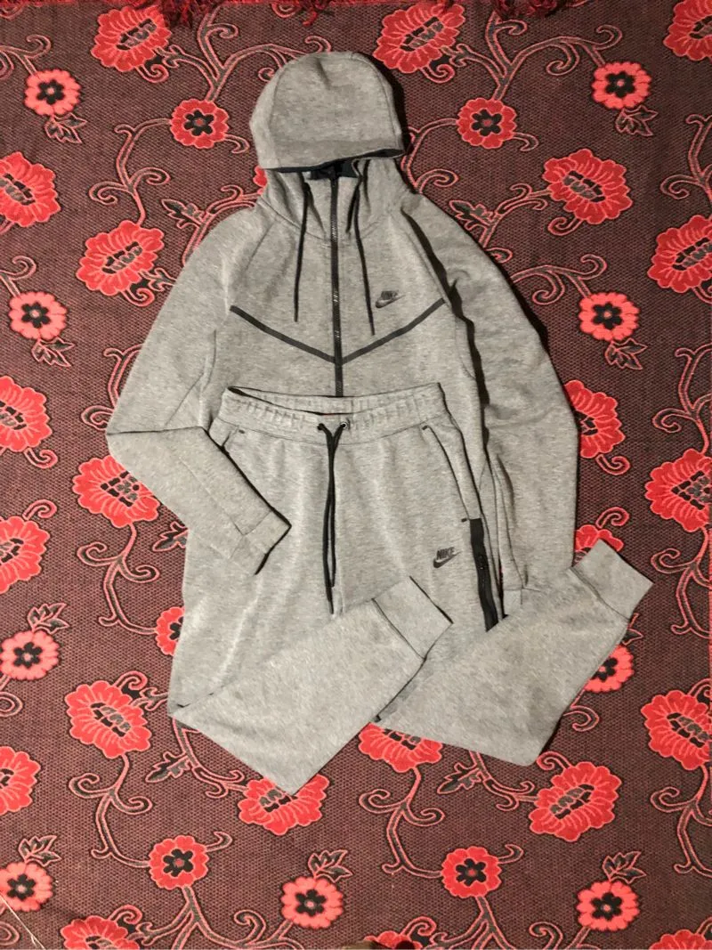 Nike Streetwear Y2K Hoody Pria gray photo 1