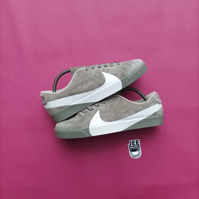 Nike Streetwear Casual Sneakers Pria white gray photo 1