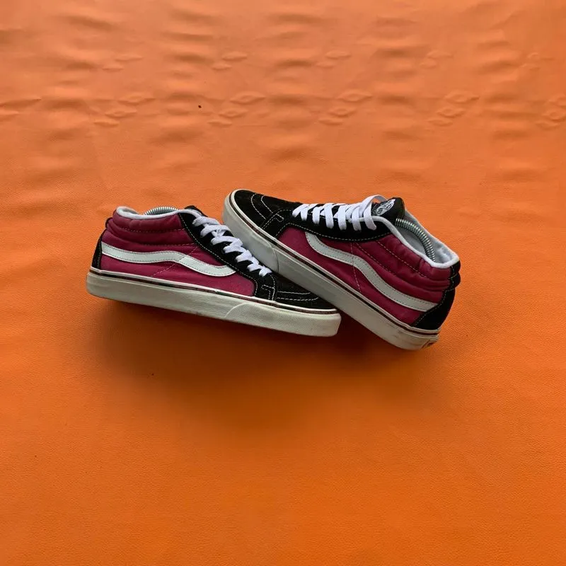 VANS Streetwear Sneakers Pria pink black photo 1