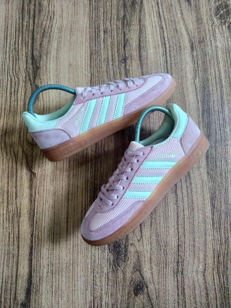 Adidas Casual Sneakers Wanita pink photo 1