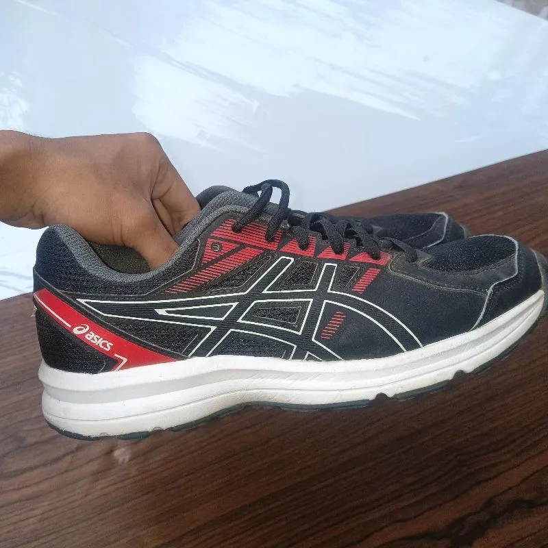 Asics Sportswear Pria red black photo 1