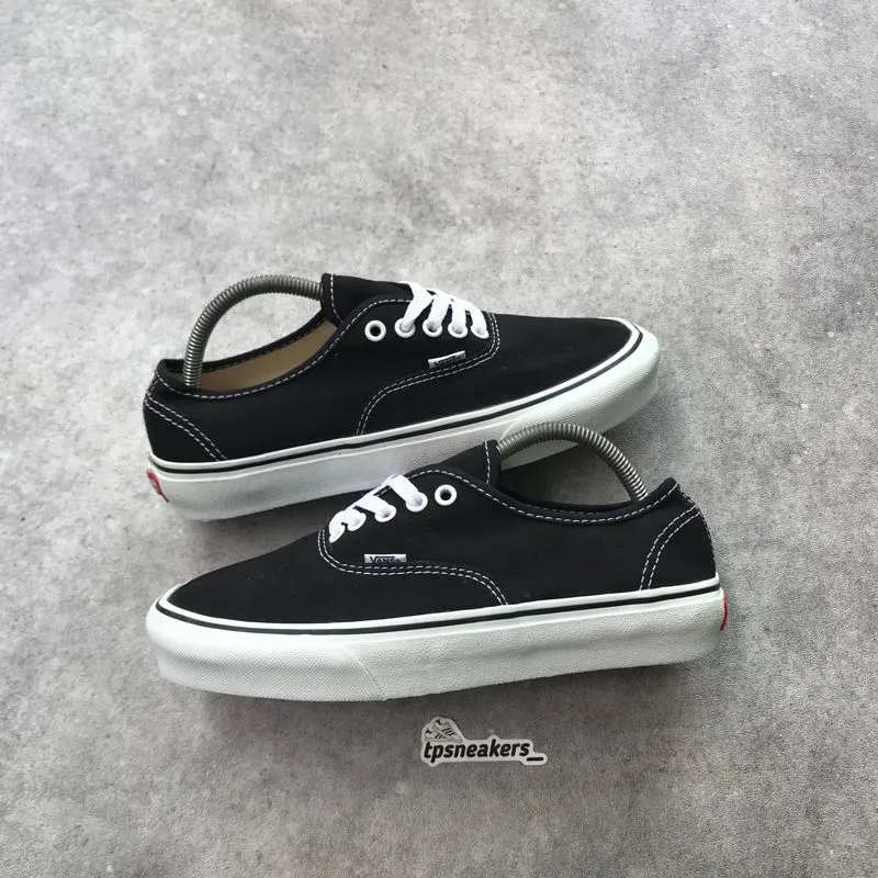 VANS Casual Sneakers Pria white black photo 1