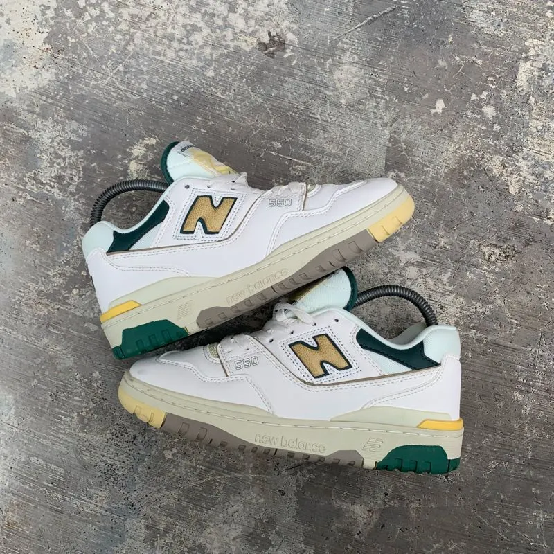 New Balance Casual Sneakers Pria white tan photo 1