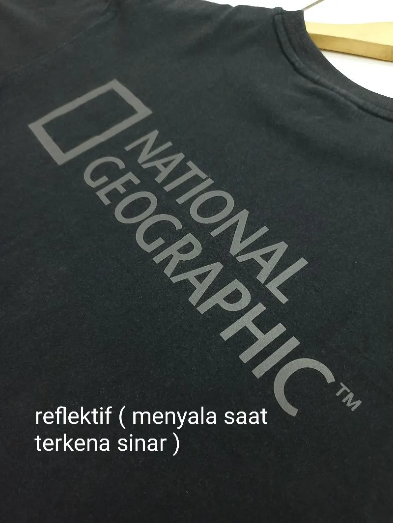 National Geographic Futurist Casual T-shirt Pria black photo 1