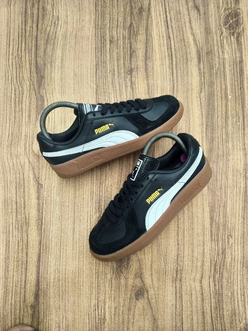 Puma Casual Sneakers Wanita white black photo 1