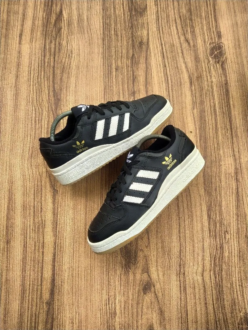 Adidas Casual Sneakers Pria white black photo 1