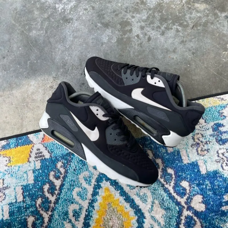 Nike Indie Casual Sneakers Pria white black photo 1