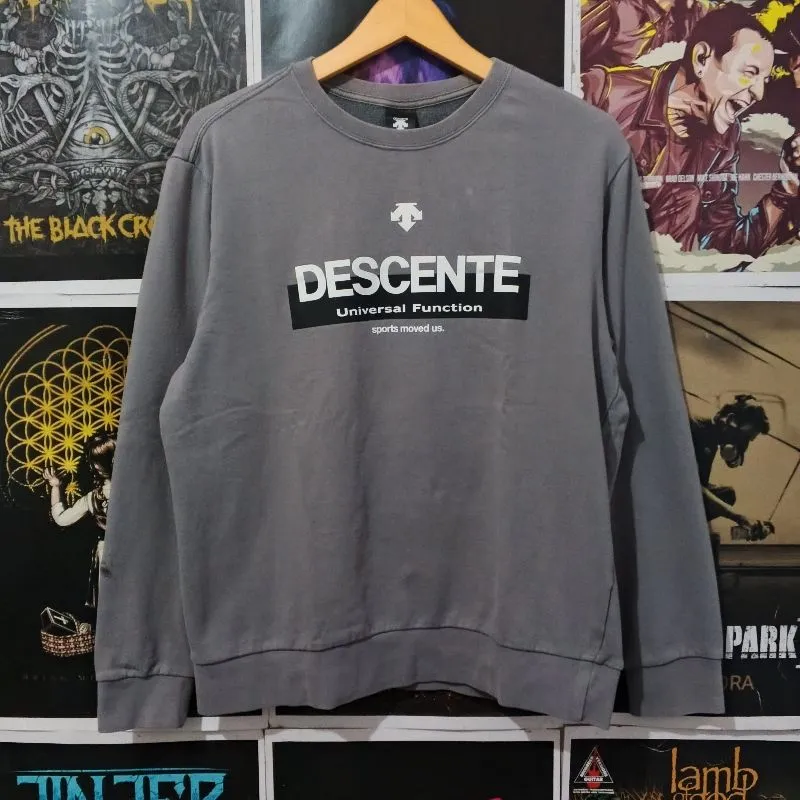 Descente Streetwear Sweater Pria gray photo 1