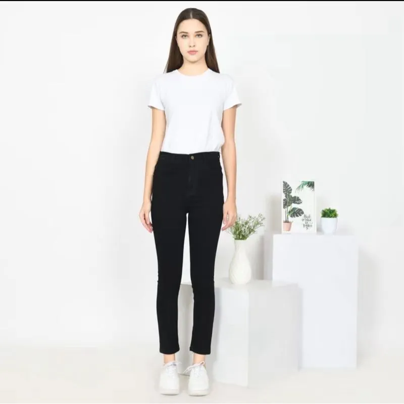 Uniqlo Minimalist Casual Wanita black photo 1