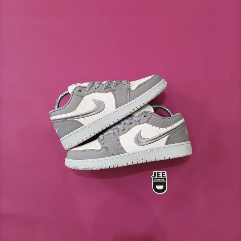 Nike Air Jordan Streetwear Casual Sneakers Wanita white gray photo 1