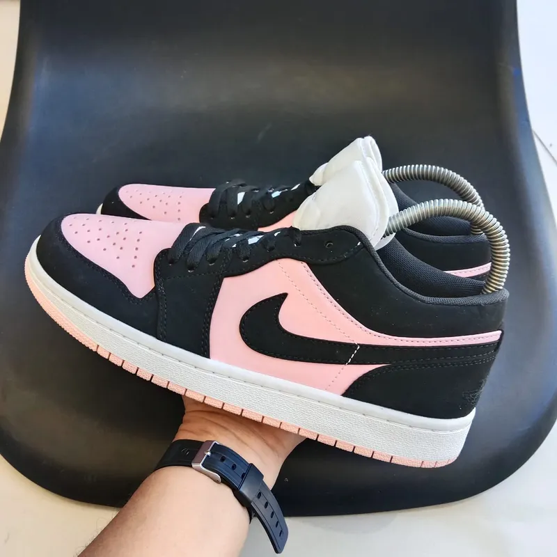 nike air jordan black pink
