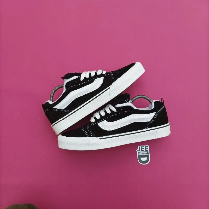 VANS Streetwear Casual Sneakers Pria white black photo 1