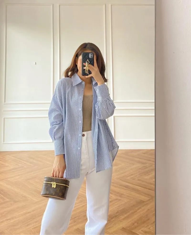 CARLYN Casual Shirt Wanita white blue photo 1