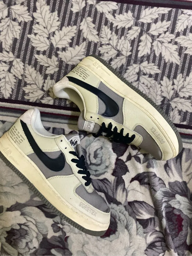 Nike Streetwear Sportswear Sneakers Pria cream photo 1