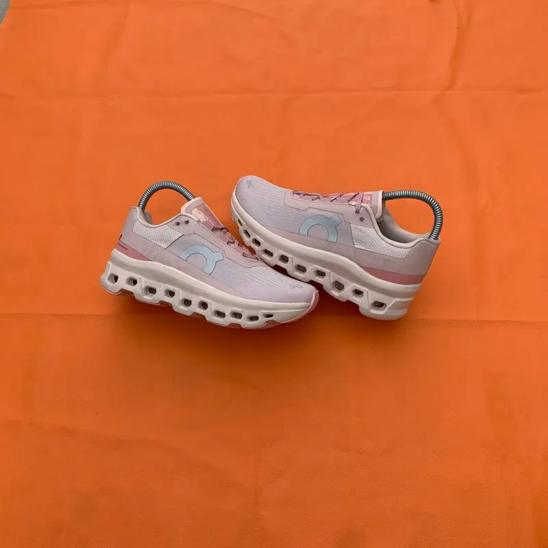 Sportswear Sneakers Wanita pink photo 1