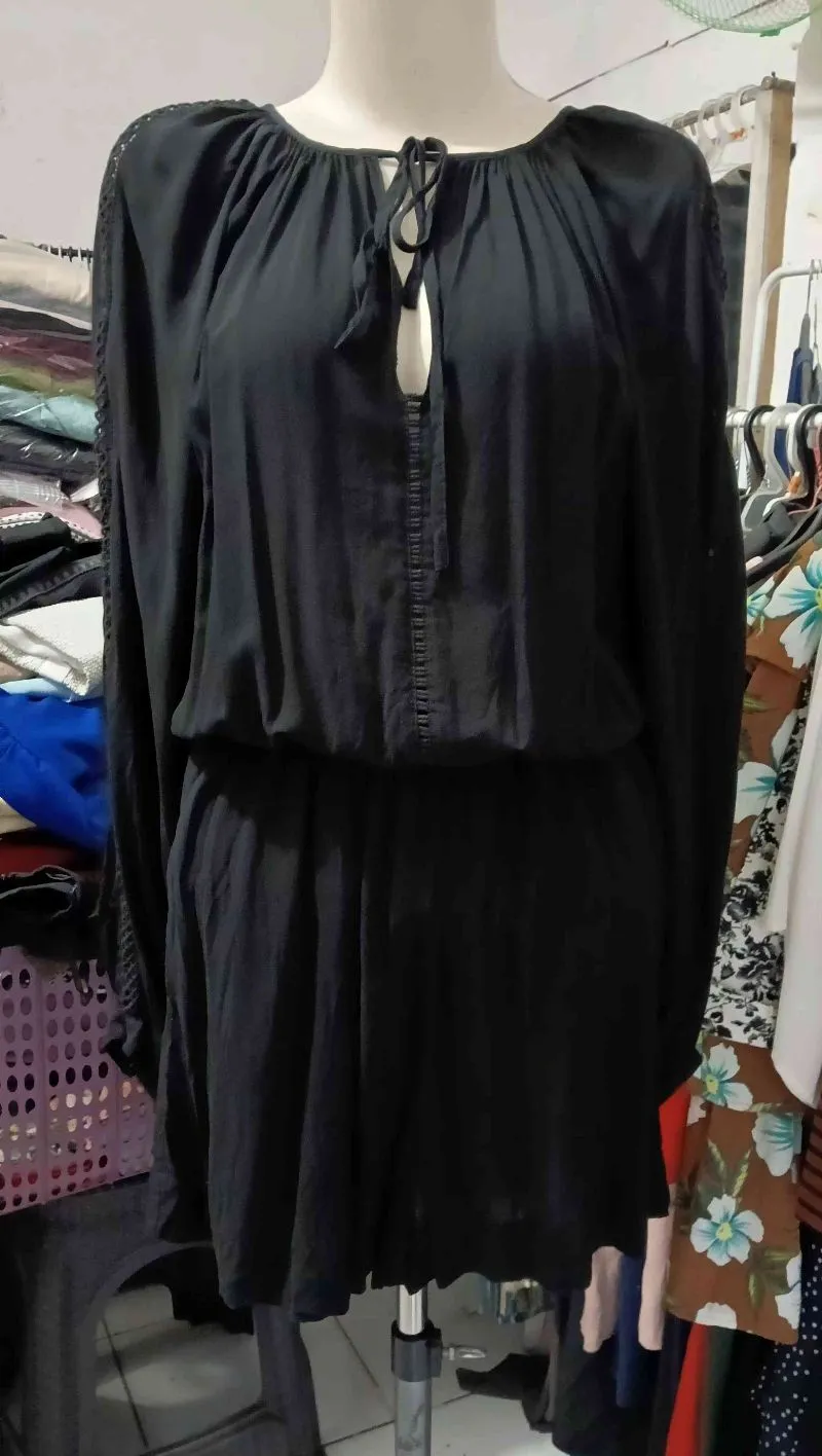 H&M Casual Jumpsuit Wanita black photo 1