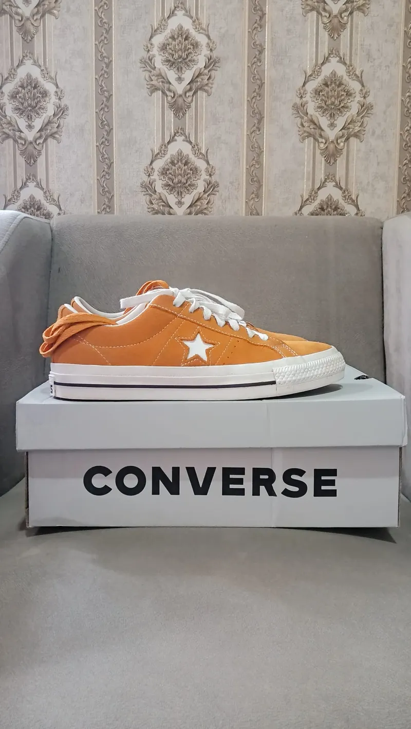 Converse Streetwear Casual Sneakers Pria orange yellow photo 1
