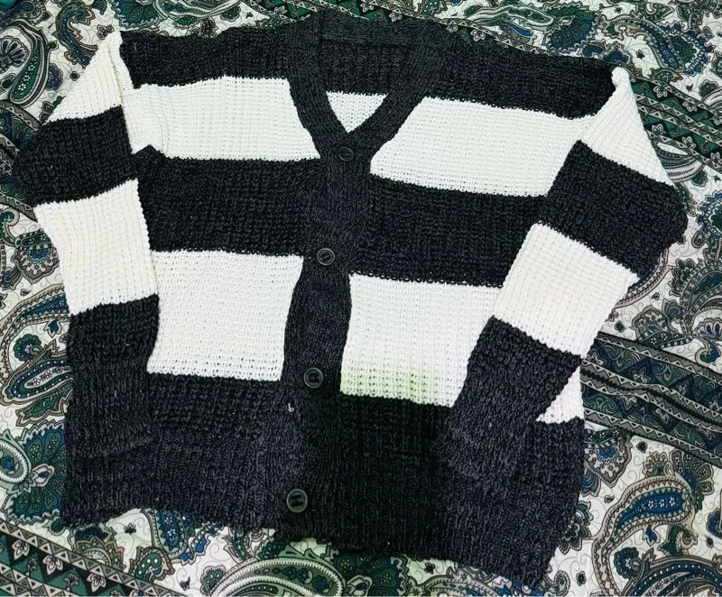 Casual Cardigan Wanita white black photo 1