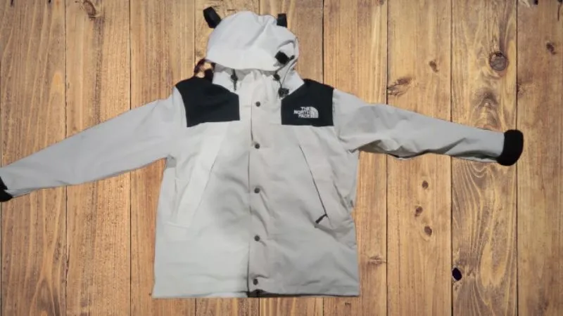 The North Face Gorpcore Windbreaker Pria white black photo 1