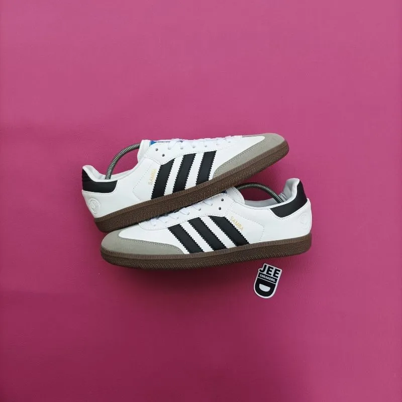 Adidas Streetwear Casual Sneakers Pria white black photo 1