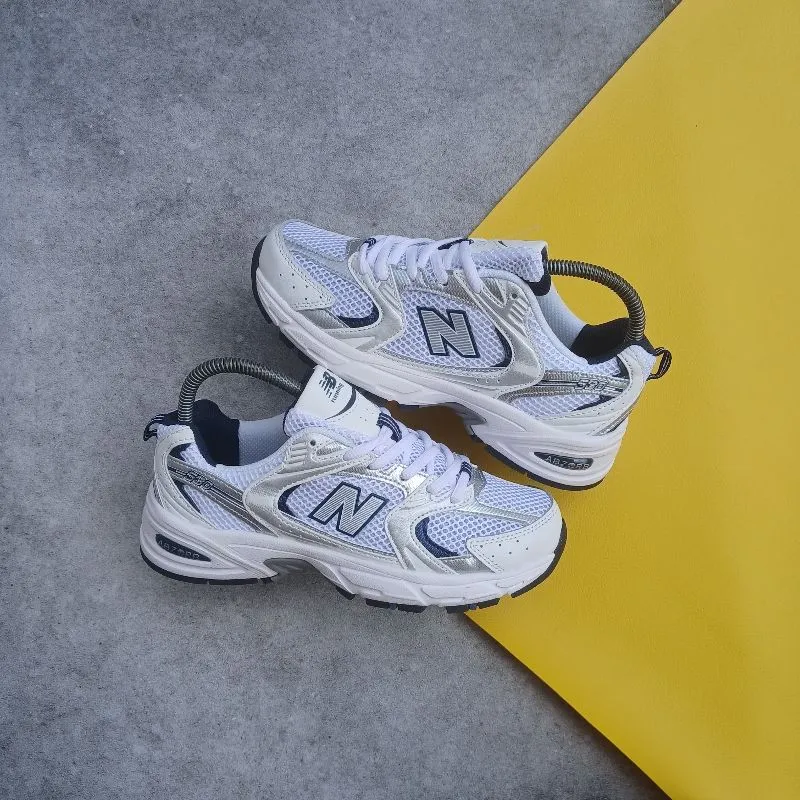 New Balance Casual Sneakers Pria white photo 1