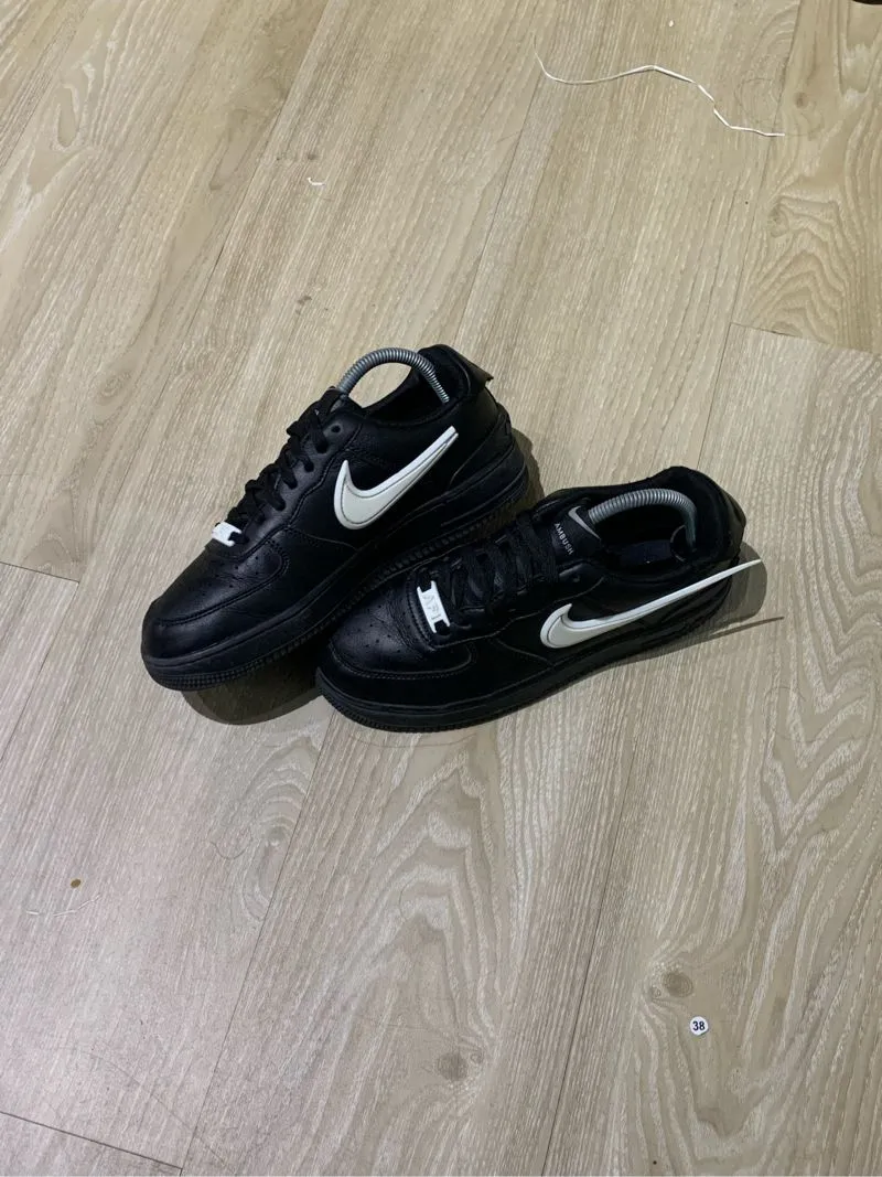 Nike Streetwear Casual Sneakers Pria white black photo 1
