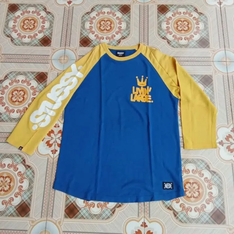 Stussy Streetwear T-shirt Pria blue yellow photo 1
