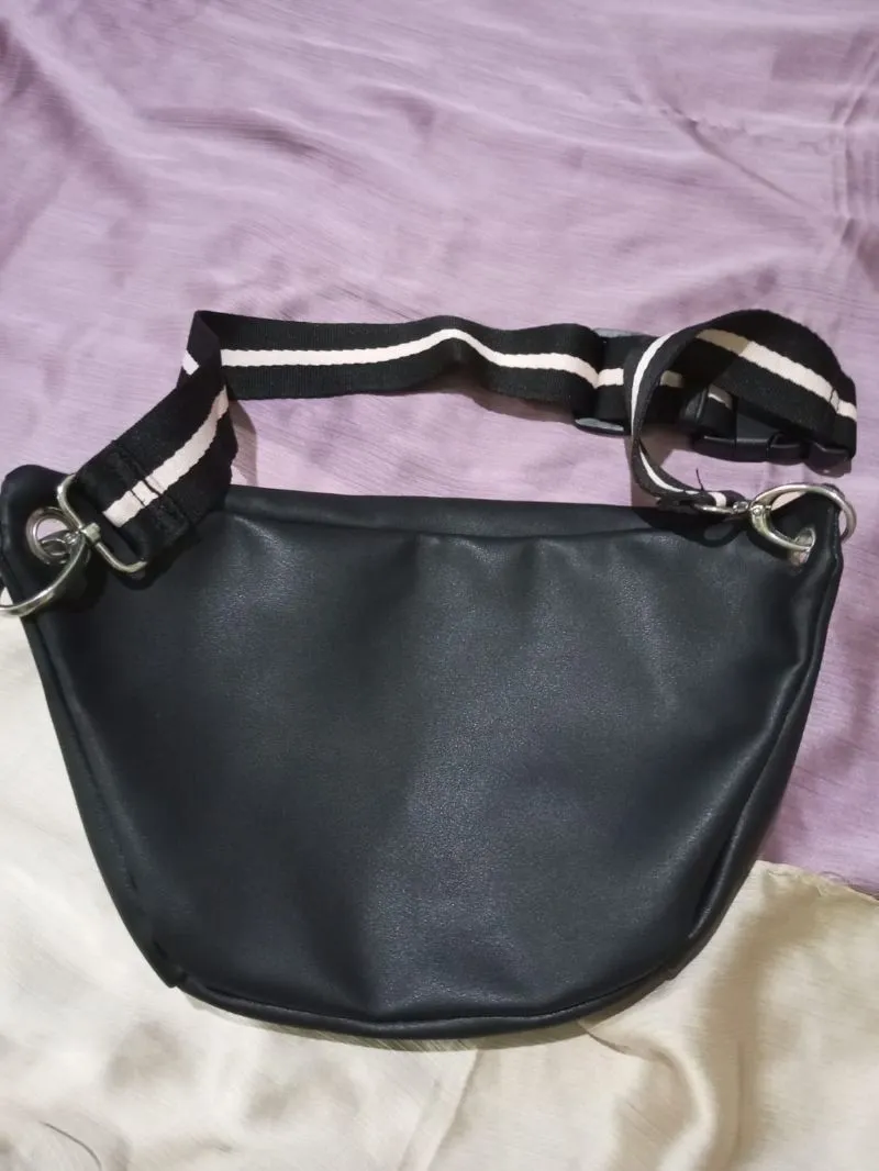 Stradivarius Luxury Wanita pink black photo 1