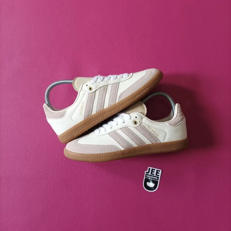 Adidas Streetwear Casual Sneakers Wanita white tan photo 1