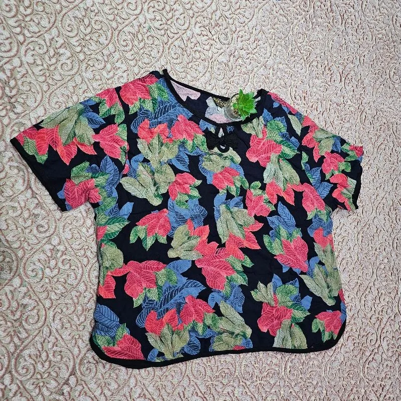 Casual T-shirt Wanita red black photo 1