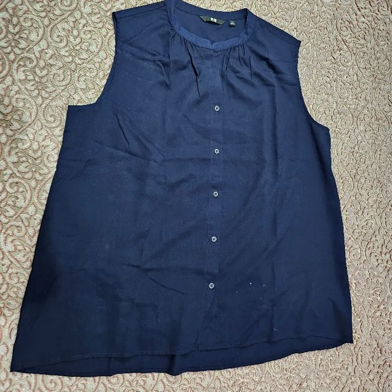 Uniqlo Casual Vest Wanita navy photo 1