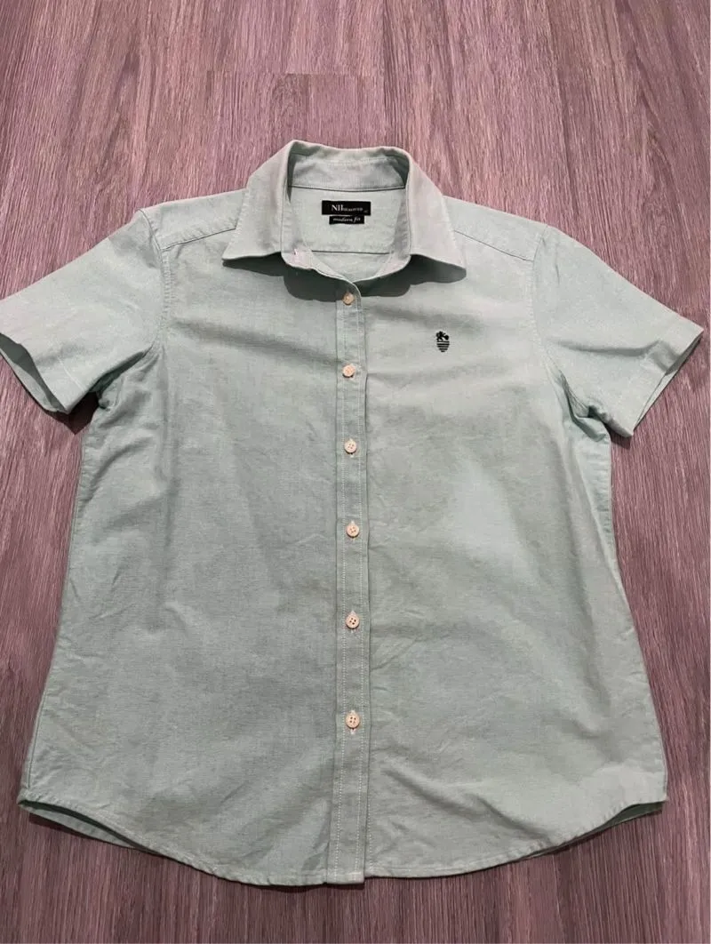 Minimalist Shirt Wanita green photo 1