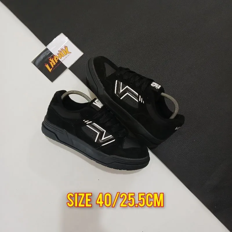 VANS Casual Casual shoe Pria black photo 1