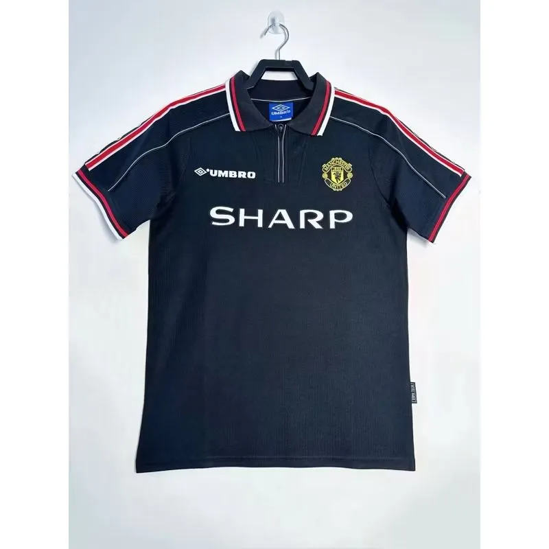 Umbro Vintage Sportswear Jersey Pria black photo 1