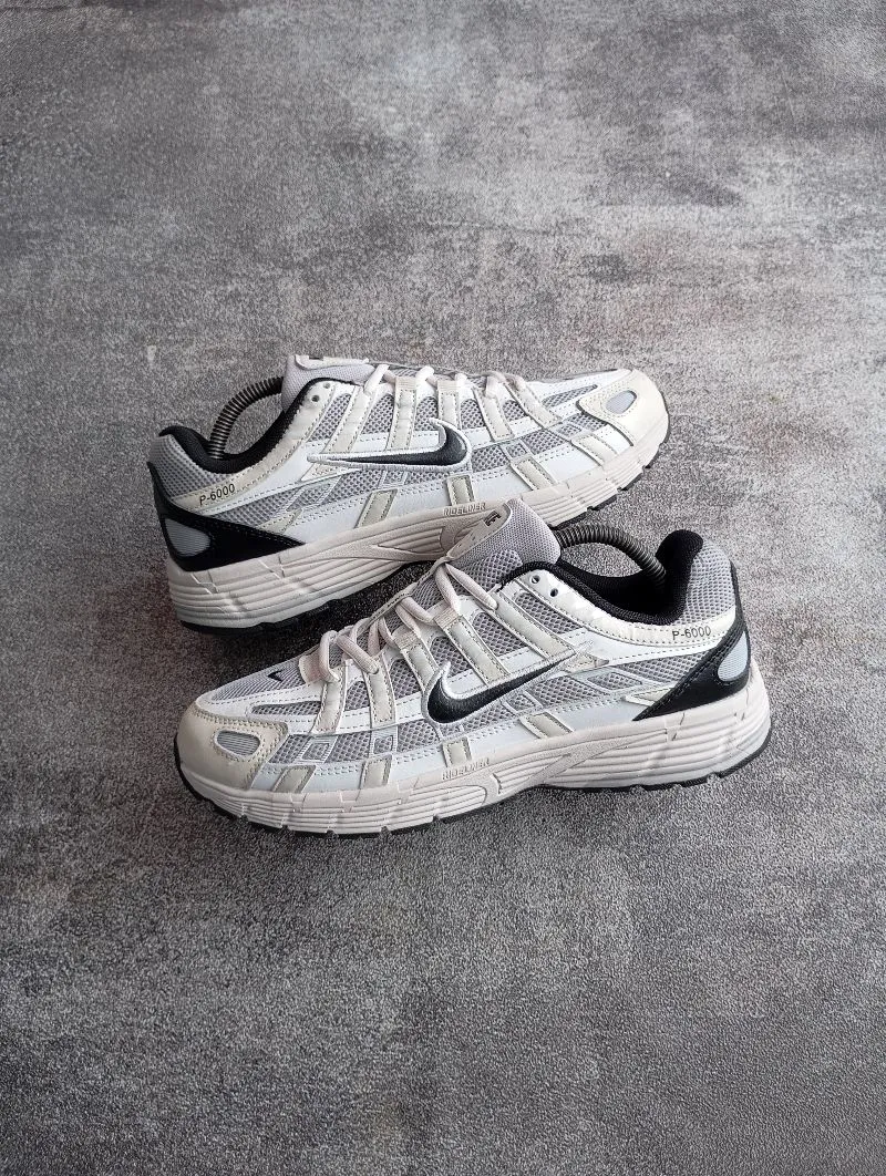 Nike Casual Sneakers Pria gray photo 1