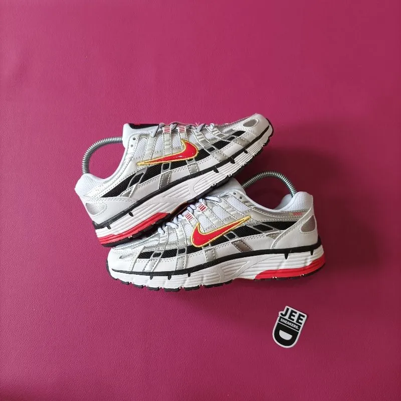 Nike Sportswear Casual Sneakers Wanita red black photo 1