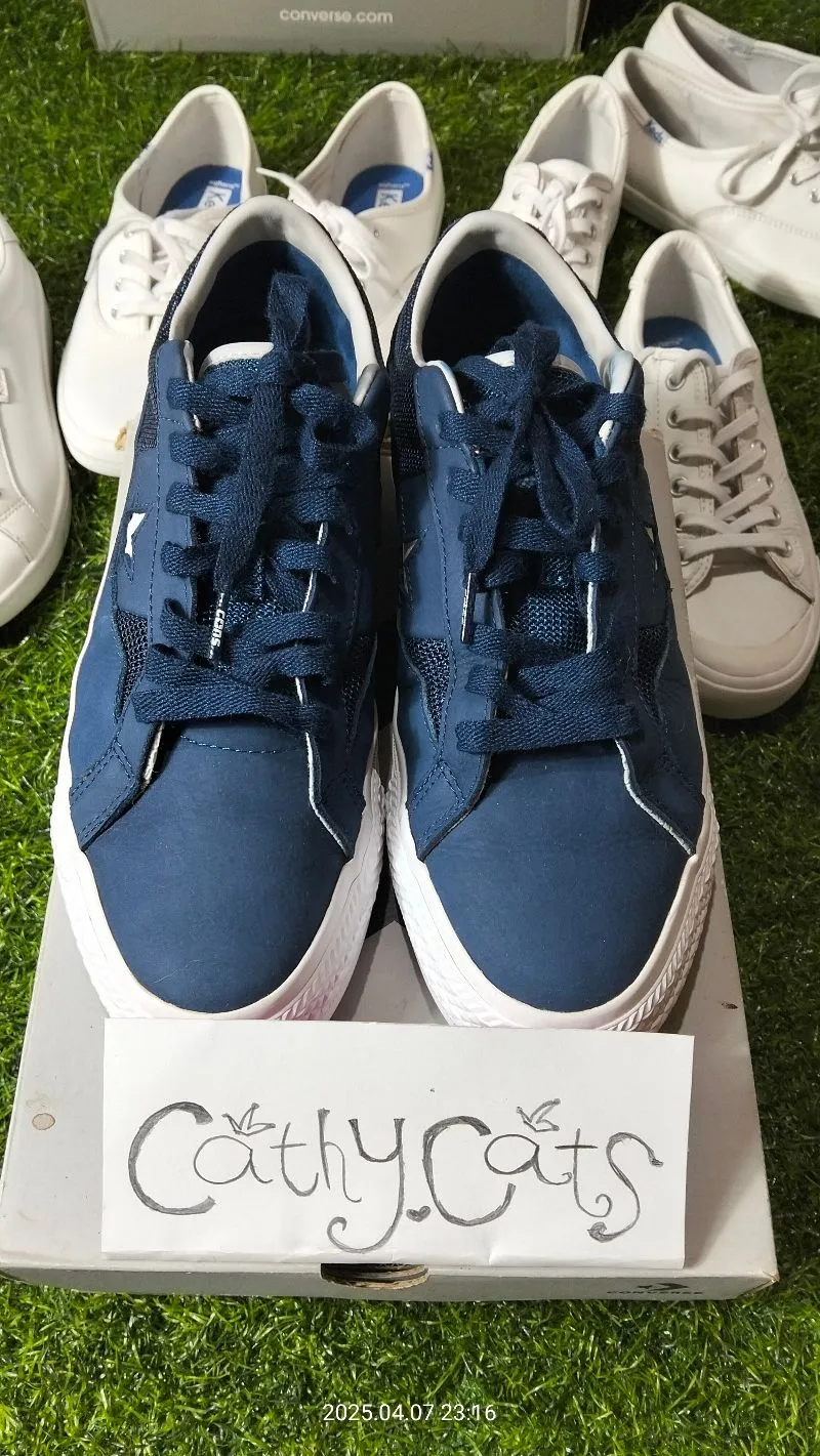 Converse Streetwear Sneakers Pria navy photo 1