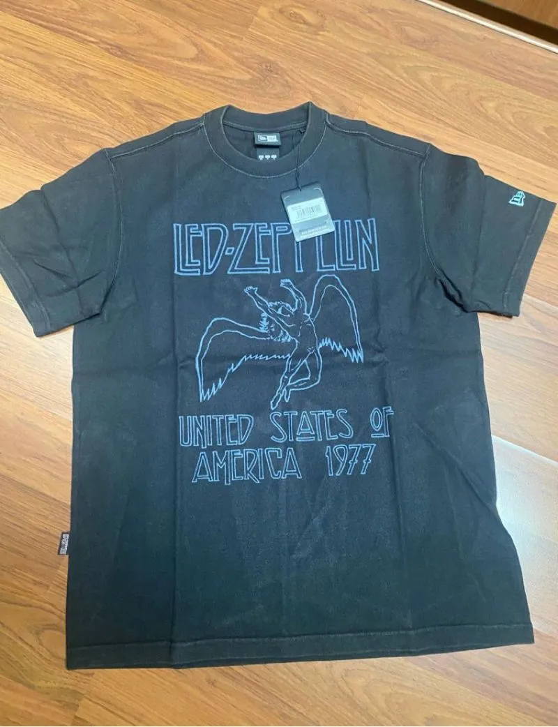 New Era Vintage Emo T-shirt Pria black photo 1