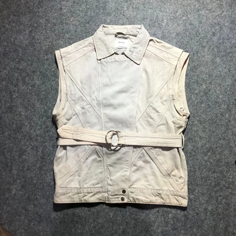 Bershka Minimalist Futurist Vest Pria gray photo 1