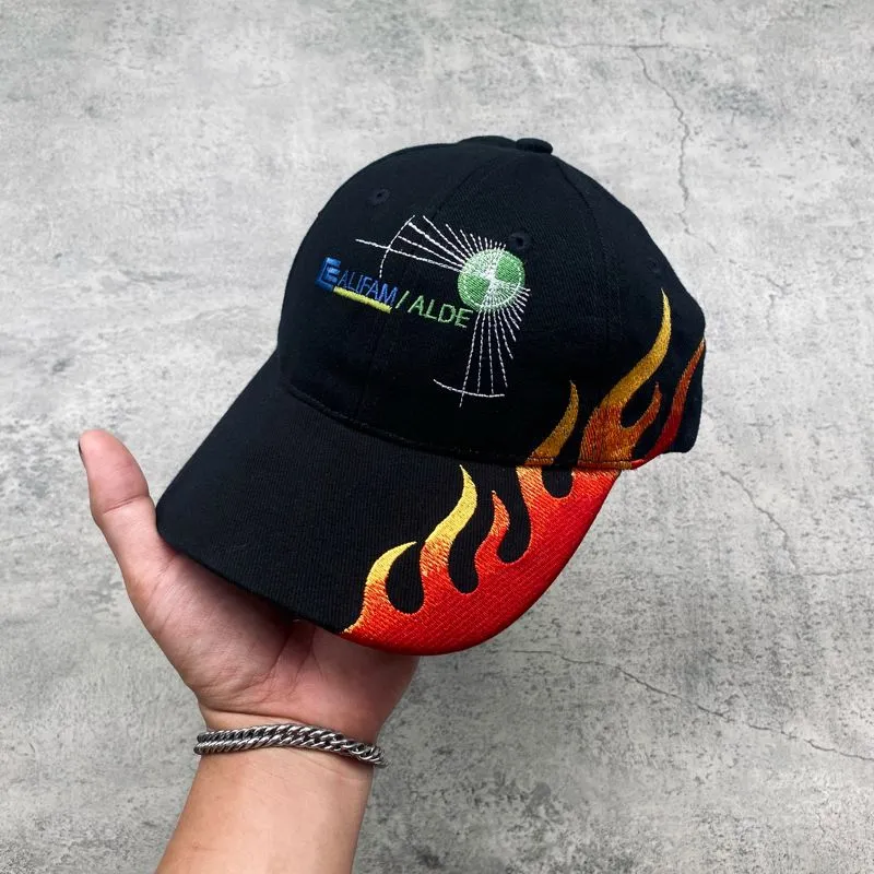 Streetwear Y2K Hat Pria black red photo 1