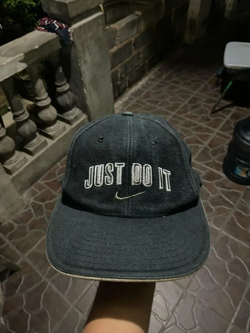Nike Vintage Pria black gray photo 1