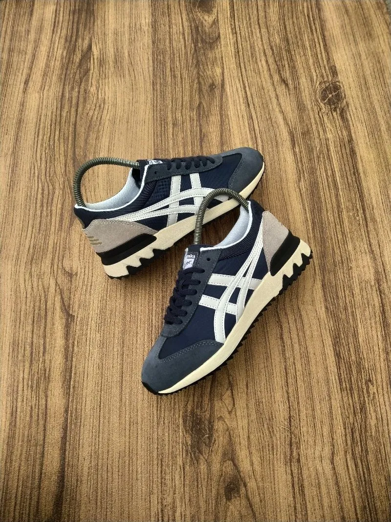 Onitsuka Tiger Casual Sneakers Wanita white navy photo 1